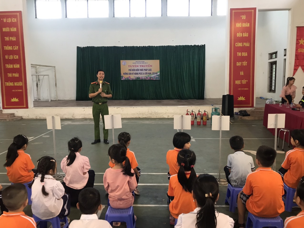 z4692866519348 13a02b893f492af277cfd057e72c1f81