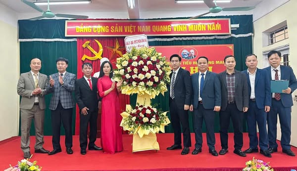 ĐẠI HỘI CHI BỘ