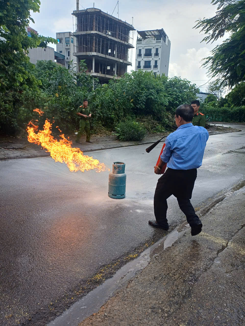 6095584fded856860fc9